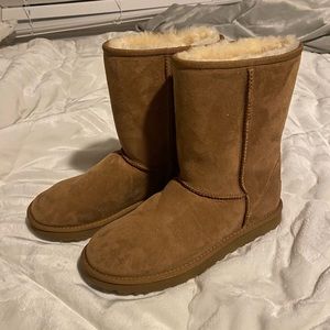 New chestnut short Ugg Boots- size 10